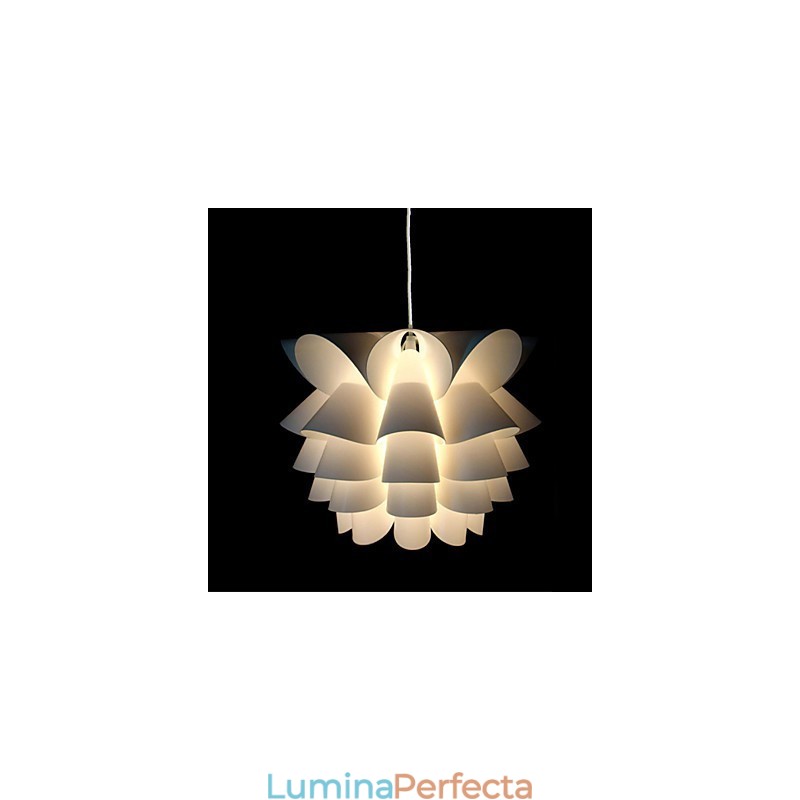 Contemporan și contractat The Nordic Idea White Lotus Droplight Lamp