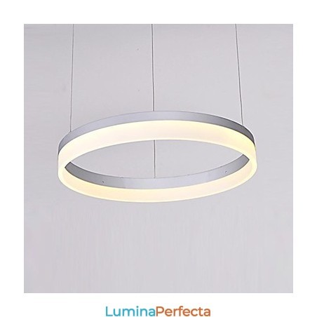 Lampă suspendată din metal, modernă, contemporană Lampă suspendată din metal, modernă, contemporană