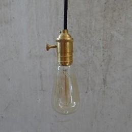 Lampă tradițională clasică de epocă din alamă