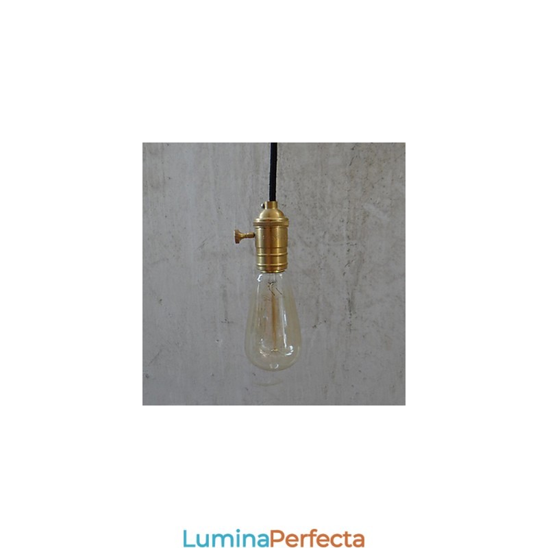 Lampă tradițională clasică de epocă din alamă