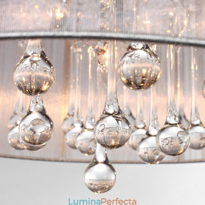 Candelabru tradițional din metal cromat din cristal
