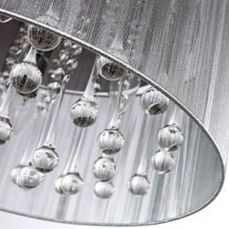 Candelabru tradițional din metal cromat din cristal