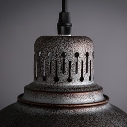 Lampă suspendată din metal cu pictură în stil retro în aer liber