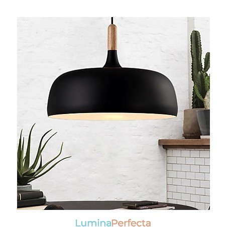 Lampă suspendată din metal, modernă și contemporană Lampă suspendată din metal, modernă și contemporană