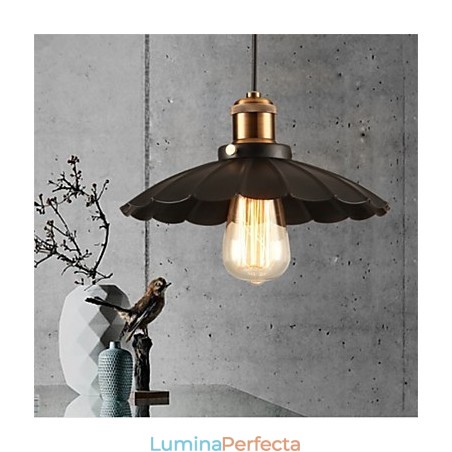 Umbrelă neagră unică de epocă, din fier forjat Umbrelă neagră unică de epocă, din fier forjat