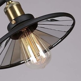 Candelabru din metal cu pictură în stil rustic vintage