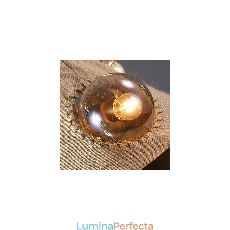 Candelabru din metal cu pictură de țară