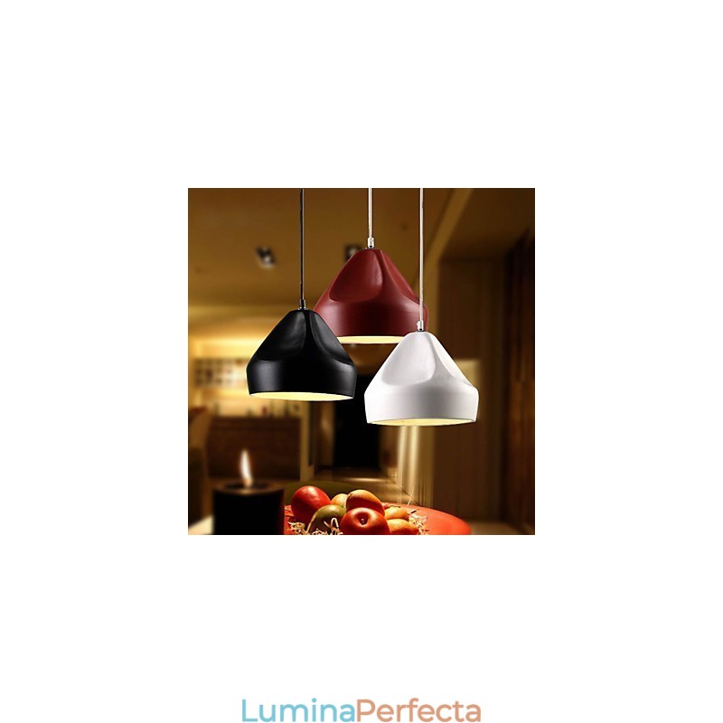 Lampă suspendată din metal cu pictură în stil retro vintage