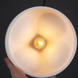 Lampă suspendată din metal cu pictură în stil retro vintage