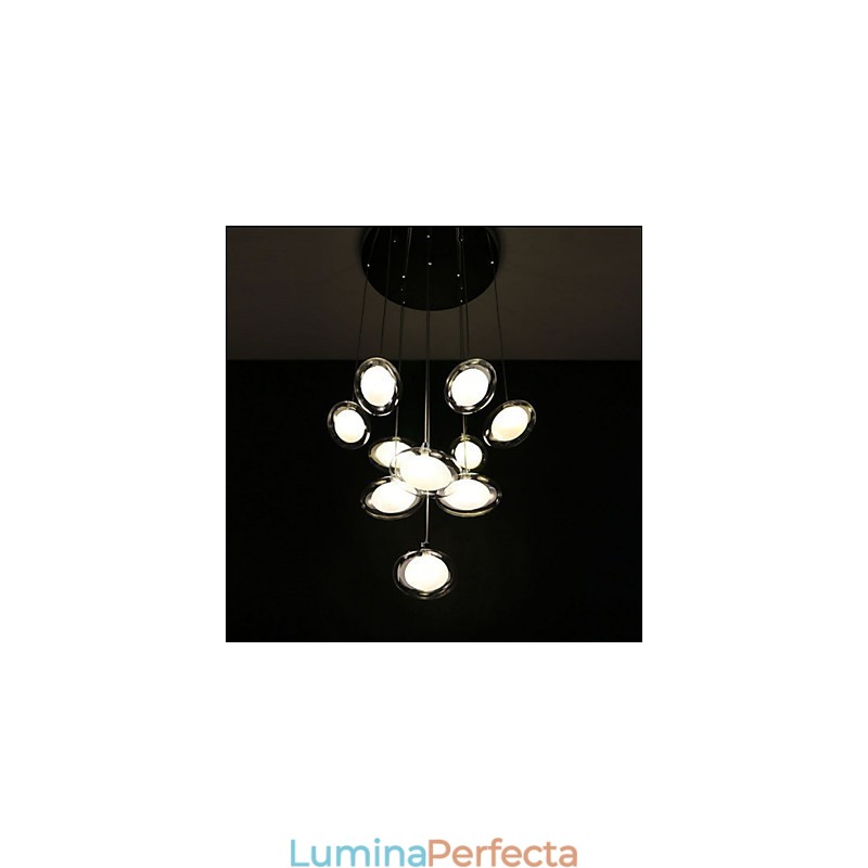Lămpi și felinare moderne simple