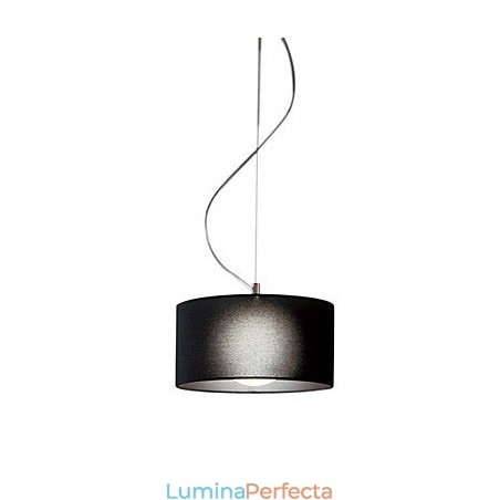 Lampă suspendată cu umbră neagră Lampă suspendată cu umbră neagră