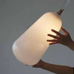 Lampă suspendată din sticlă alb lapte Natural Curve