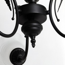 Candelabru din metal cu pictură clasică tradițională