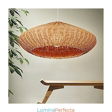 Lampă suspendată din metal, modernă și contemporană Lampă suspendată din metal, modernă și contemporană