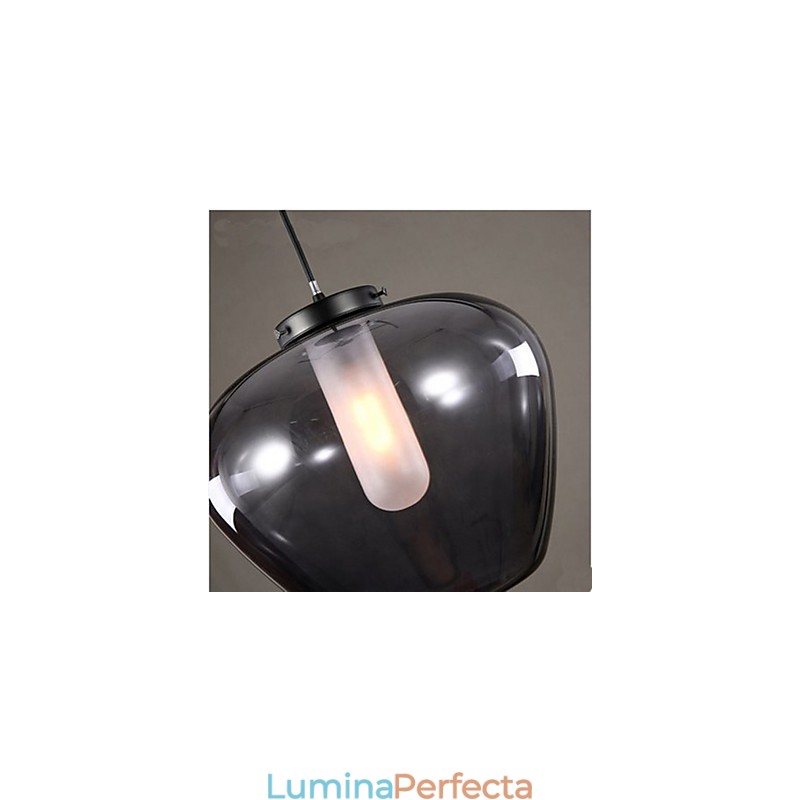 Lămpi moderne din sticlă simplă