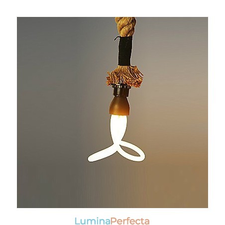 Candelabru tradițional clasic din sticlă Candelabru tradițional clasic din sticlă