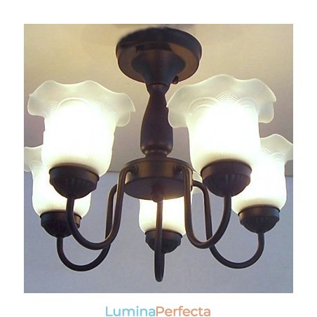 Candelabru din metal cu pictură clasică tradițională Candelabru din metal cu pictură clasică tradițională