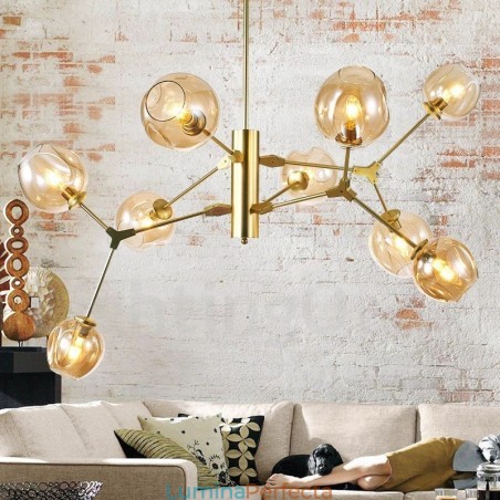 Candelabru cu abajur din sticlă în stil modern și contemporan Candelabru cu abajur din sticlă în stil modern și contemporan