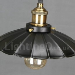 Lampă suspendată vintage din metal negru