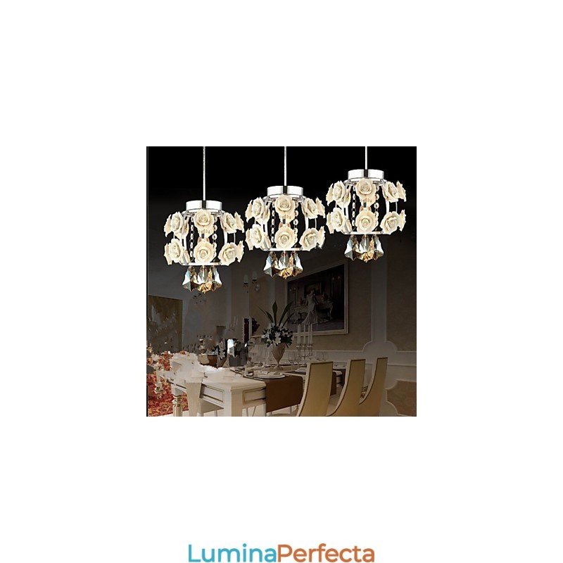 Candelabru cu flori și cristal