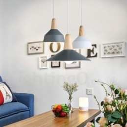 Lampă suspendată modernă, contemporană, din lemn, metal, în mai multe culori