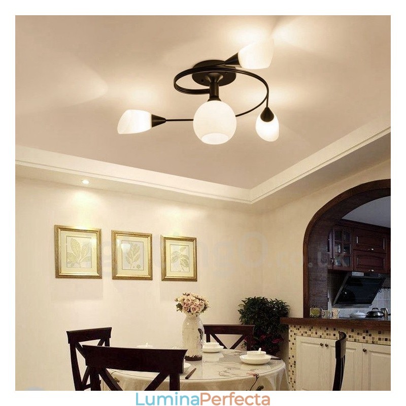 Candelabru integrat Rustic Lodge cu 4 lumini cu abajur din sticlă