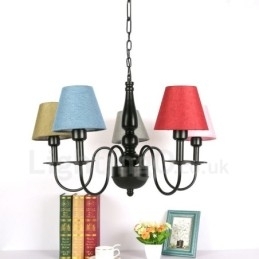Candelabru metalic integrat în stil mediteranean