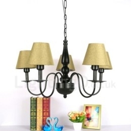 Candelabru metalic integrat în stil mediteranean