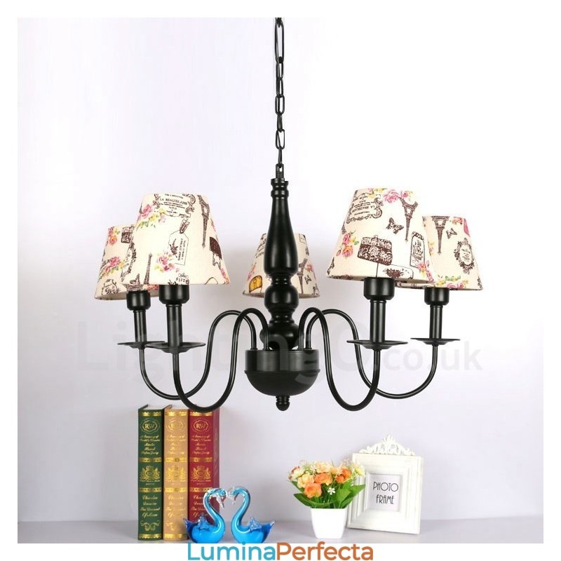 Candelabru metalic integrat în stil mediteranean