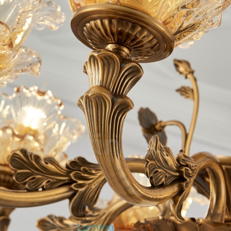 Candelabru din metal tradițional clasic integrat cu 8 lumini