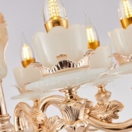 Candelabru din metal tradițional clasic integrat cu 8 lumini