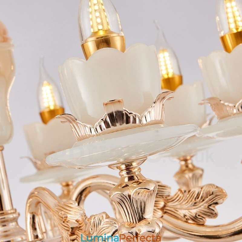 Candelabru din metal tradițional clasic integrat cu 8 lumini