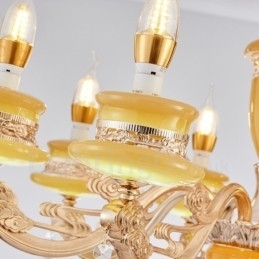 Candelabru din metal tradițional clasic integrat cu 8 lumini