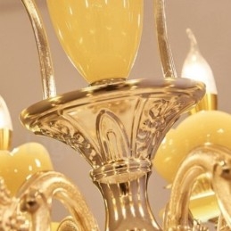 Candelabru din metal tradițional clasic integrat cu 8 lumini