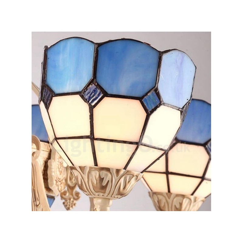 Candelabru metalic integrat în stil mediteranean cu 5 lumini cu abajur din sticlă