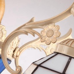 Candelabru metalic integrat în stil mediteranean cu 5 lumini cu abajur din sticlă