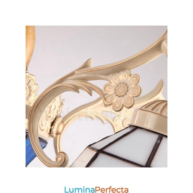 Candelabru metalic integrat în stil mediteranean cu 9 lumini, cu abajur din sticlă