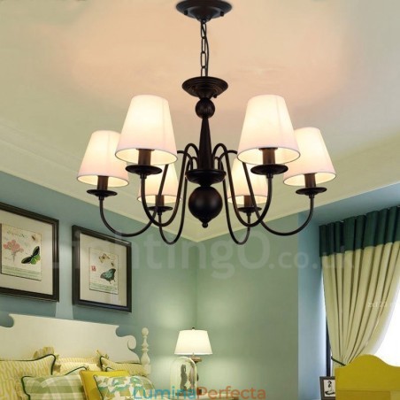 Candelabru metalic integrat Rustic Lodge cu 6 lumini cu abajur din material textil Candelabru metalic integrat Rustic Lodge cu 6 lumini cu abajur din material textil