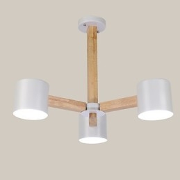 Caracteristică de pictură vintage pentru candelabru metalic