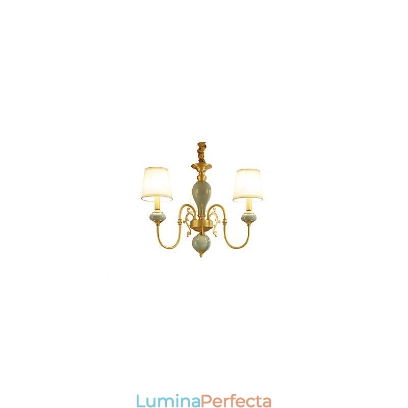 Caracteristică tradițională clasică din alamă, pentru candelabru din metal cu 3 becuri în stil mini