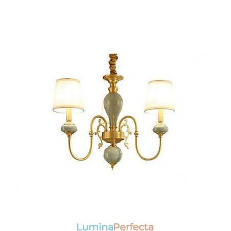 Caracteristică tradițională clasică din alamă, pentru candelabru din metal cu 3 becuri în stil mini Caracteristică tradițională clasică din alamă, pentru candelabru din metal cu 3 becuri în stil mini