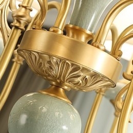 Caracteristică tradițională clasică din alamă, pentru candelabru din metal cu 3 becuri în stil mini