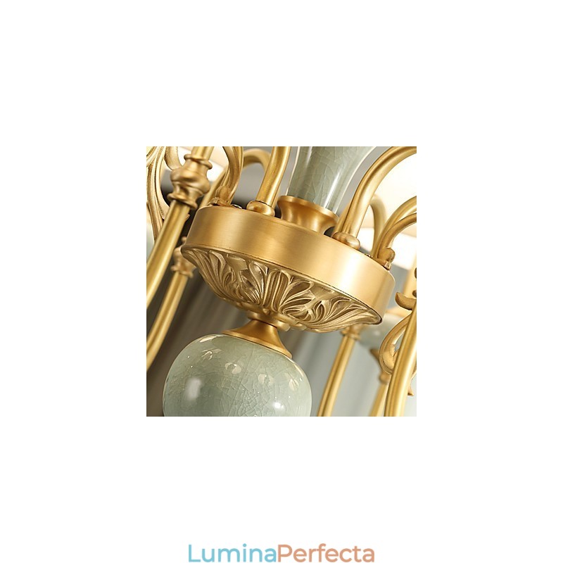 Caracteristică tradițională clasică din alamă, pentru candelabru din metal cu 3 becuri în stil mini