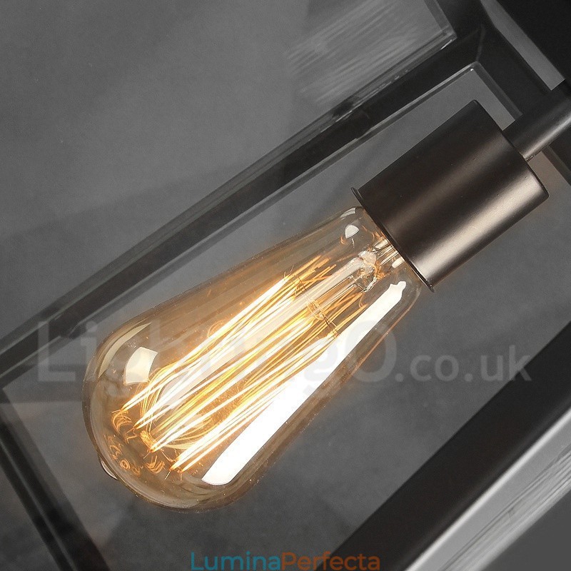 Lampă de metal vintage cu abajur din sticlă