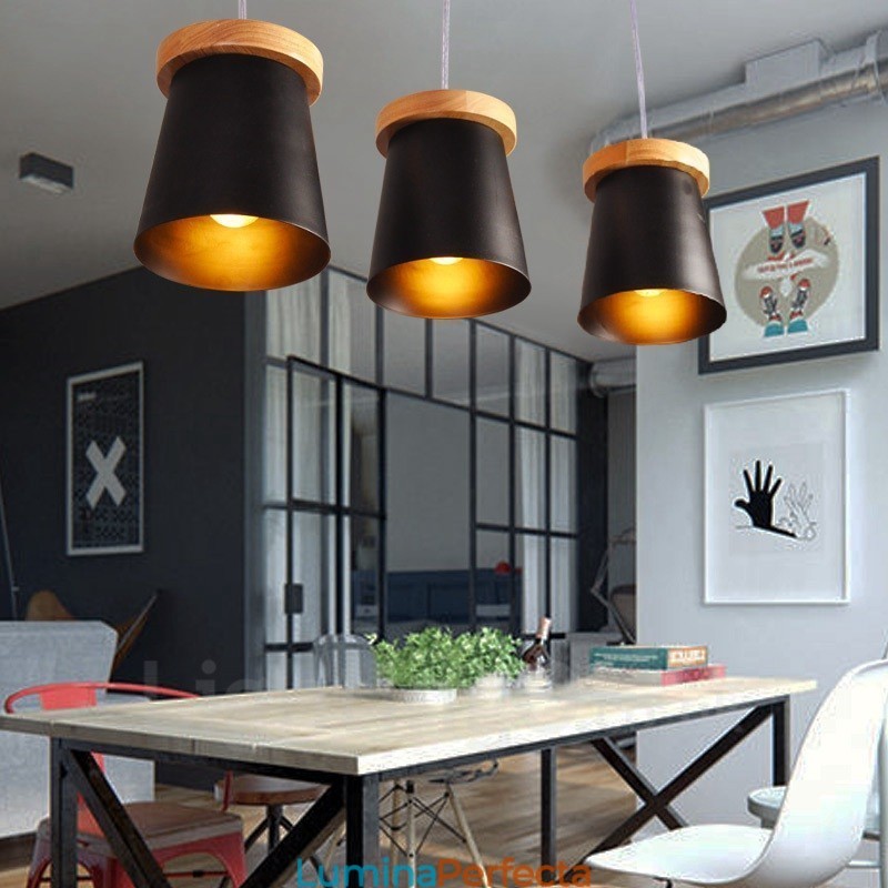 Lampă suspendată cu 3 lumini din lemn, modern și contemporan în stil nordic, cu abajur din fier