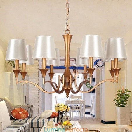 Candelabru în stil lumânare cu 8 lumini Candelabru în stil lumânare cu 8 lumini