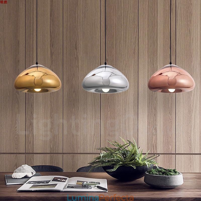 Lampă suspendată din sticlă, modernă și contemporană, cu abajur din sticlă