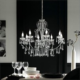 Candelabru tradițional din metal cromat din cristal