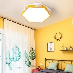 Plafoniera hexagonală din lemn, dimmerabilă în mai multe culori, cu abajur din acril, în stil nordic