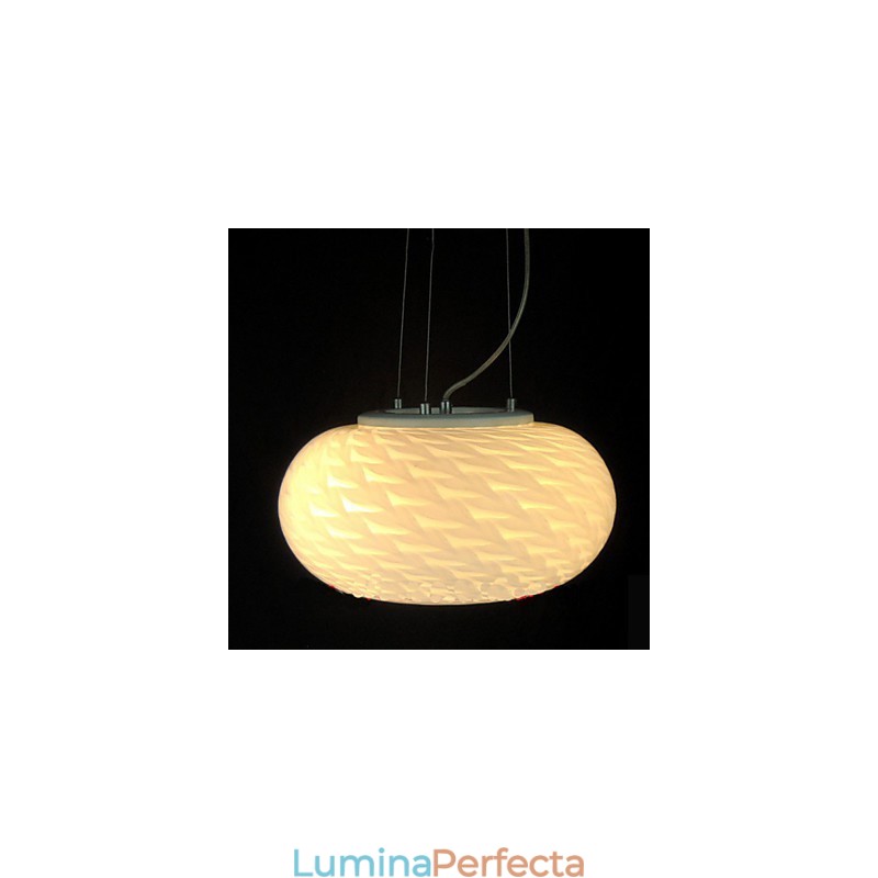 Candelabru modern minimalist sculptat alb lapte